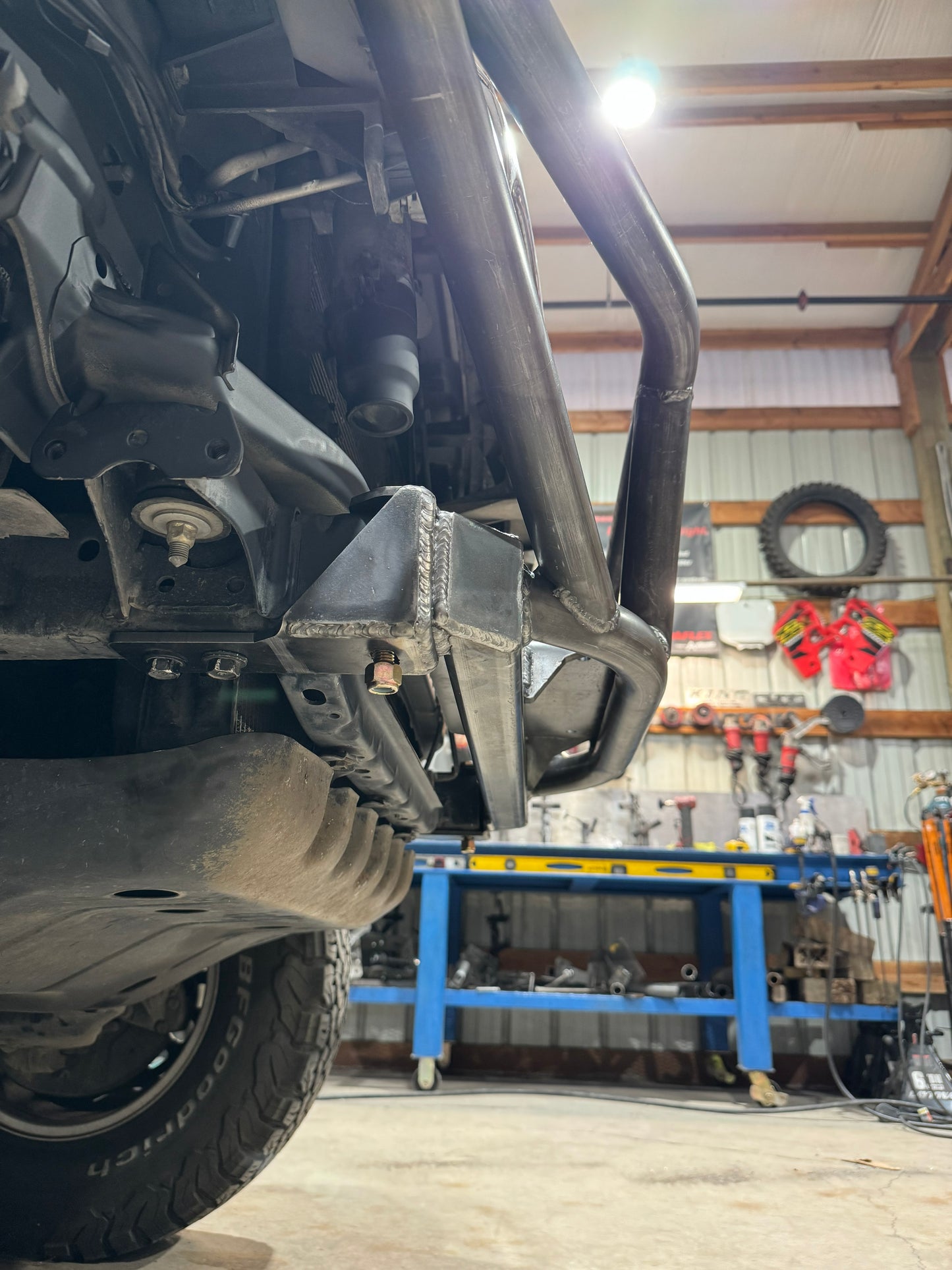 1996–2002 Toyota 4Runner Pro Series Winch Bumper -5 Light Mounts