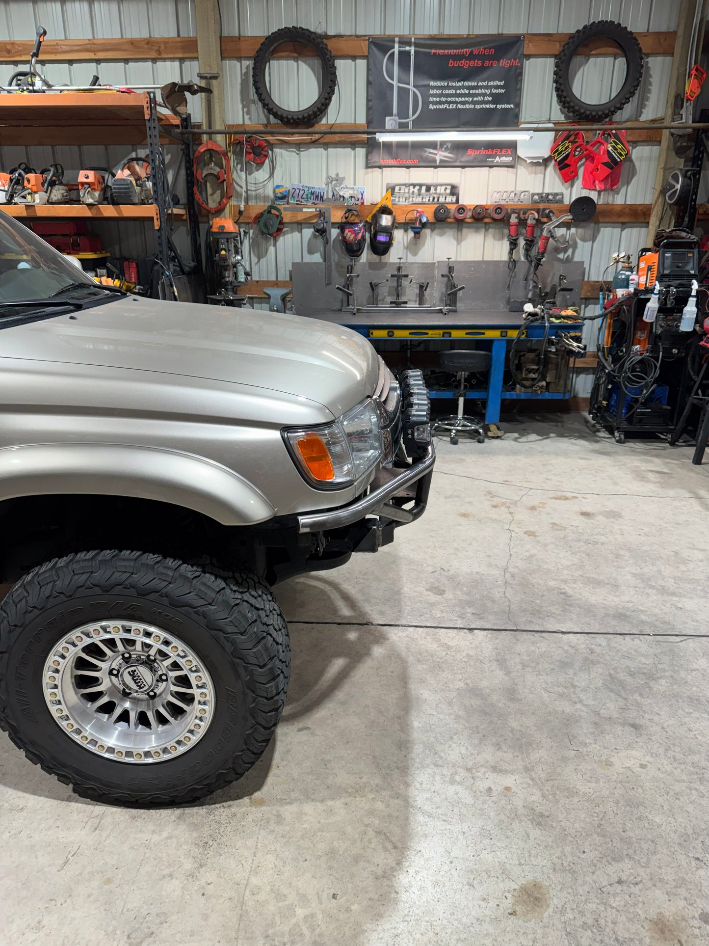 1996–2002 Toyota 4Runner Pro Series Winch Bumper -5 Light Mounts